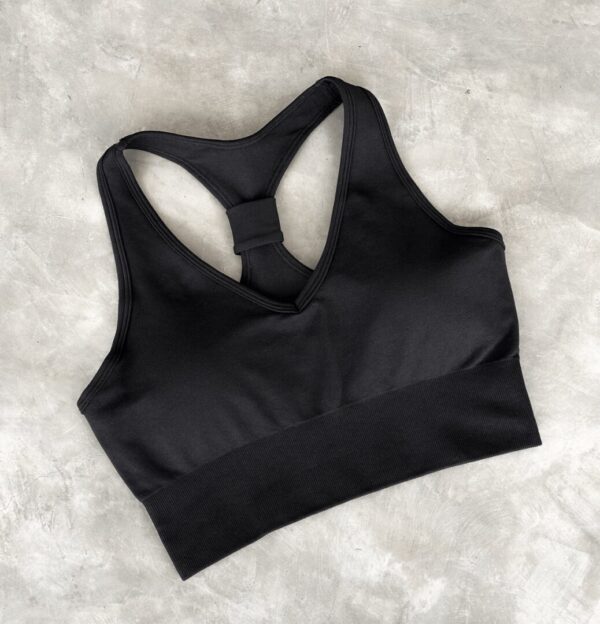 Top Essence - Image 2